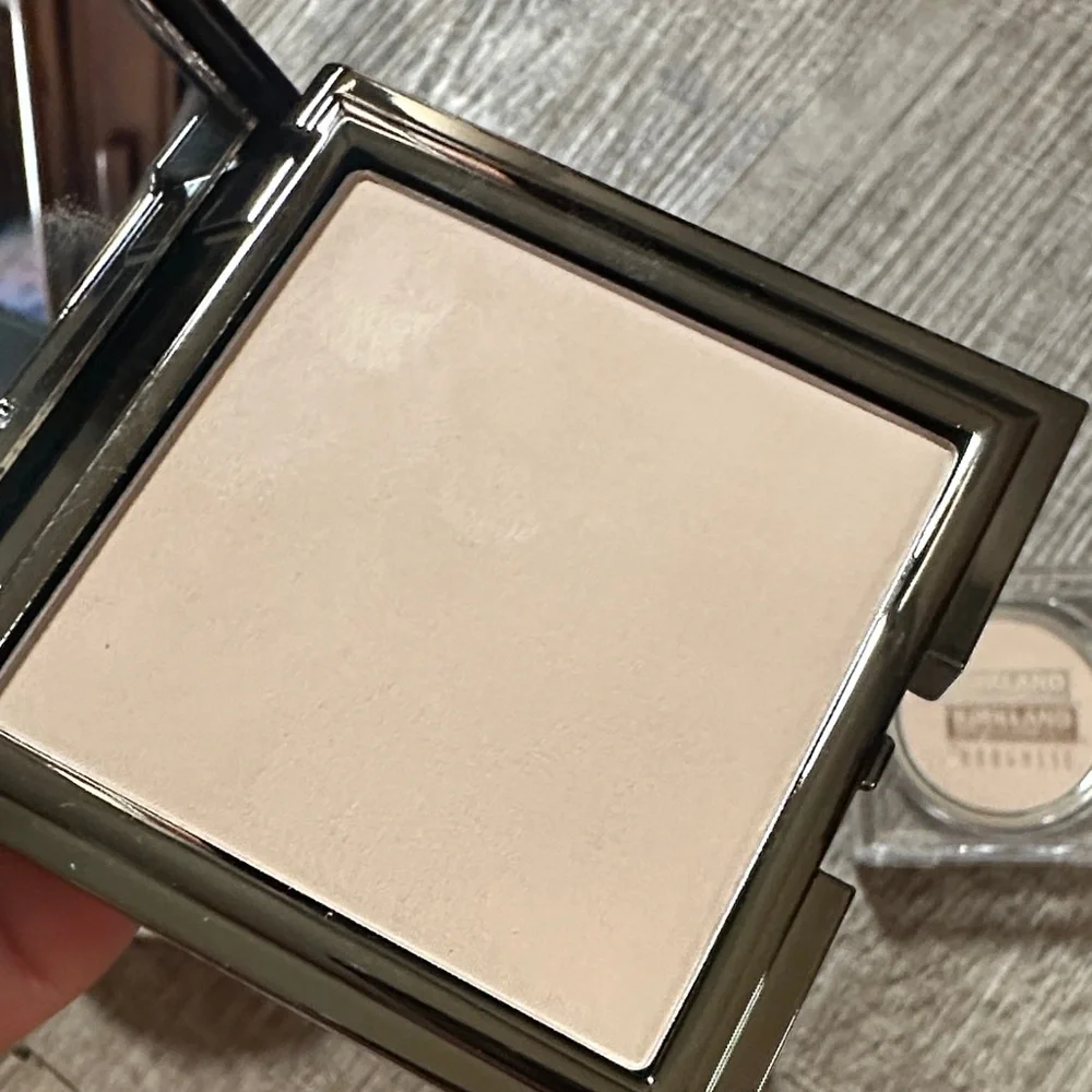 Kirkland Signature Neutral Makeup Set